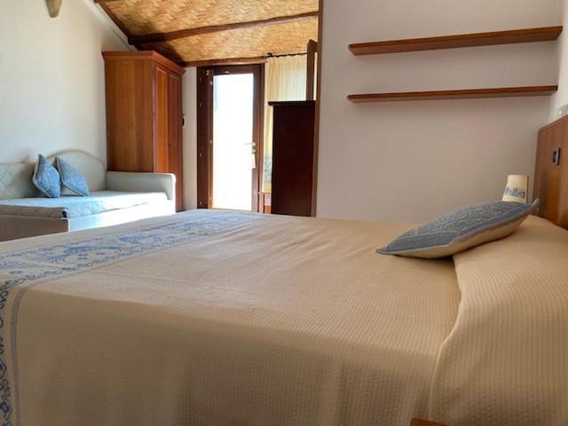 Hotel Villa Canu Cabras Exterior photo