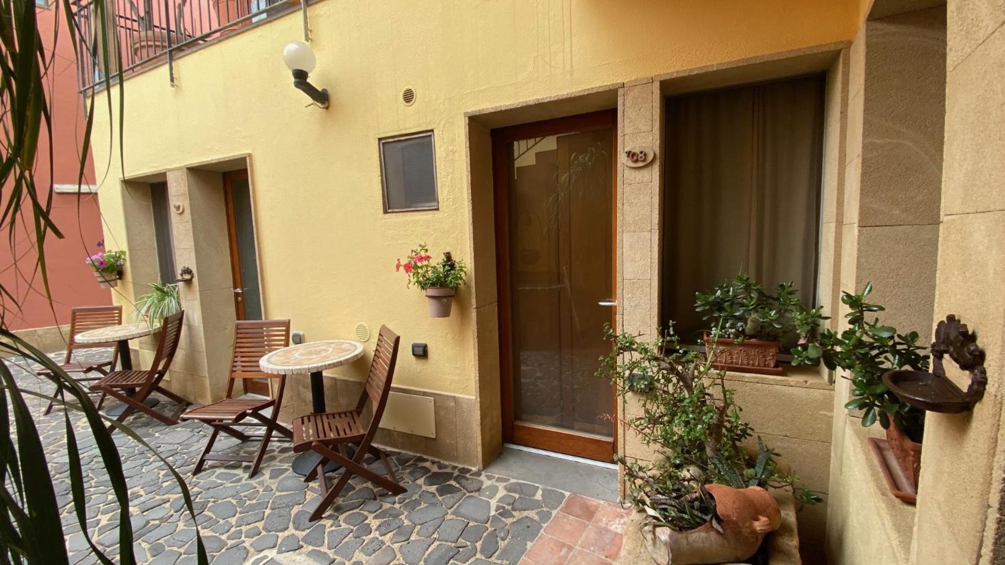 Hotel Villa Canu Cabras Exterior photo