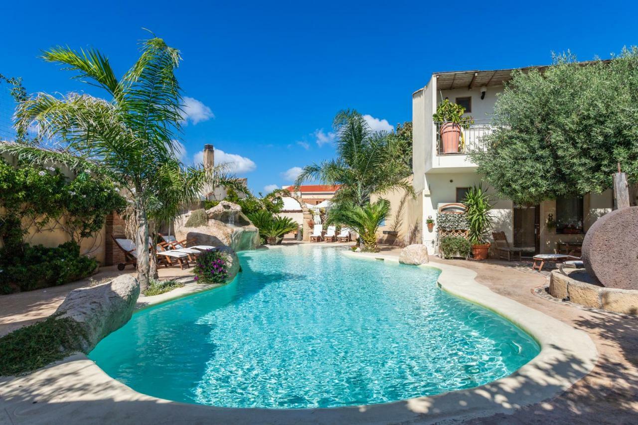 Hotel Villa Canu Cabras Exterior photo